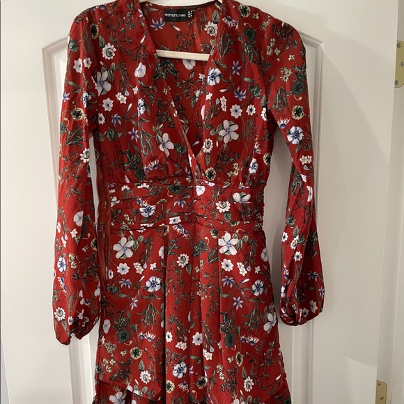 PrettyLittleThing Tea Dress in Red Floral - Picture 3 of 4